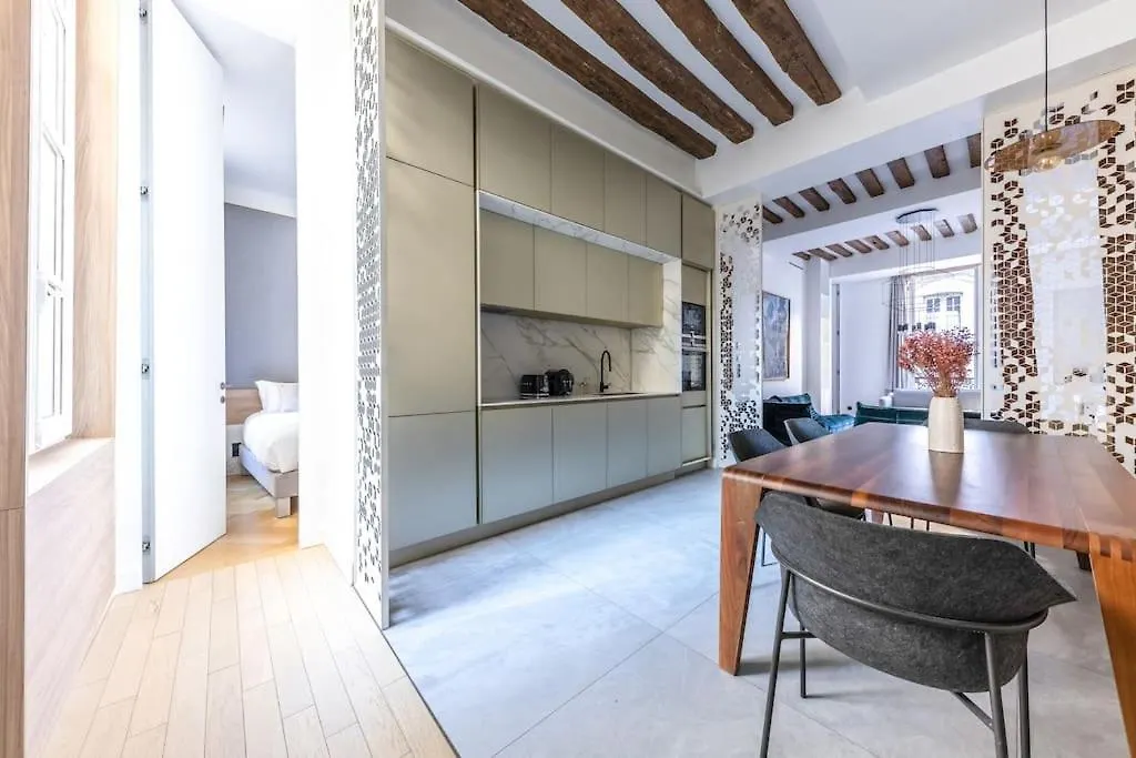 Chic 2-Bedroom Haven Paris 0*,  France