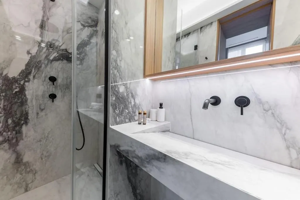 Apartment Chic 2-Bedroom Haven Paris