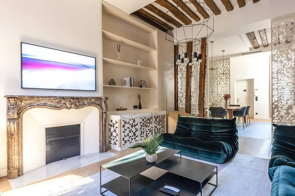 Chic 2-Bedroom Haven Paris 0*,  France